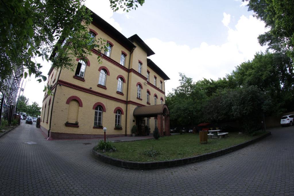 Hotel Omnibusz ブダペスト エクステリア 写真