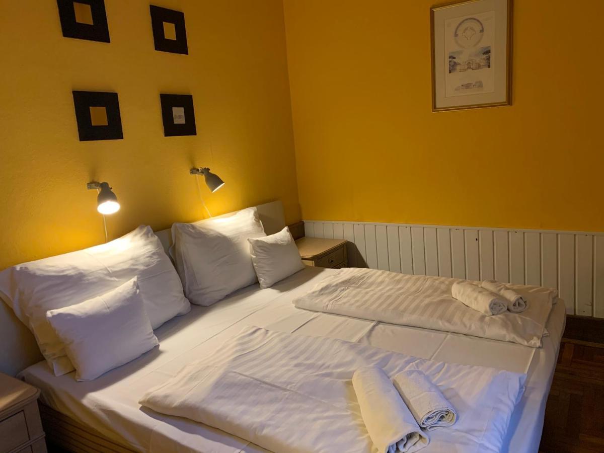 Hotel Omnibusz ブダペスト エクステリア 写真