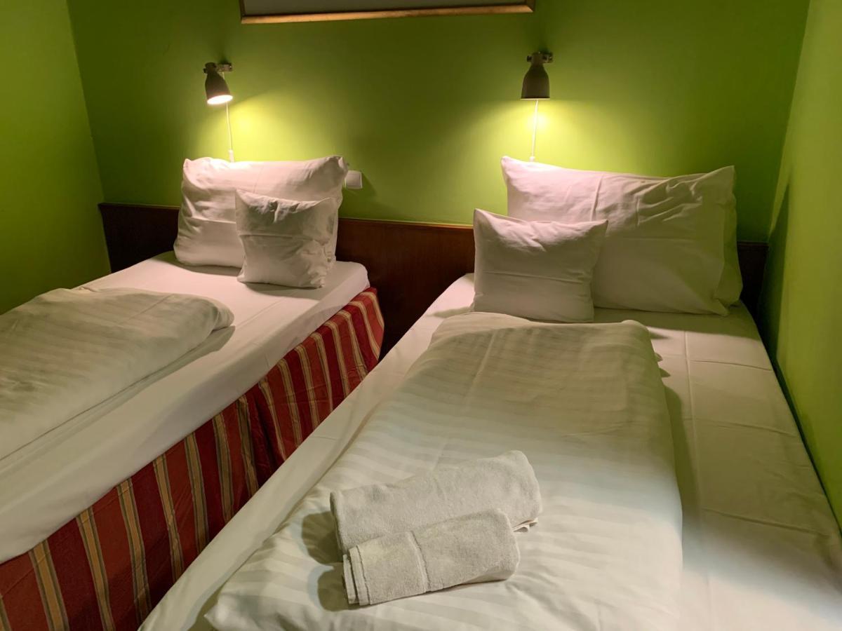 Hotel Omnibusz ブダペスト エクステリア 写真
