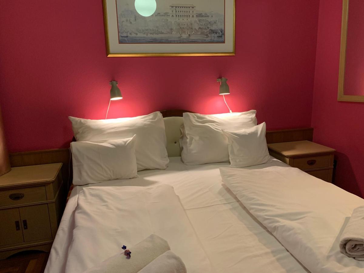 Hotel Omnibusz ブダペスト エクステリア 写真