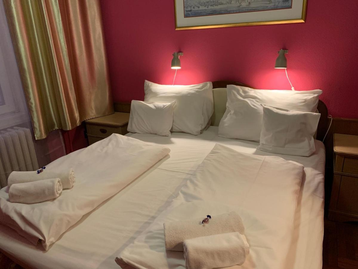 Hotel Omnibusz ブダペスト エクステリア 写真