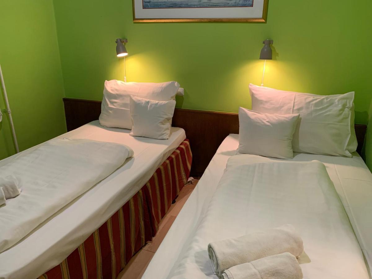 Hotel Omnibusz ブダペスト エクステリア 写真
