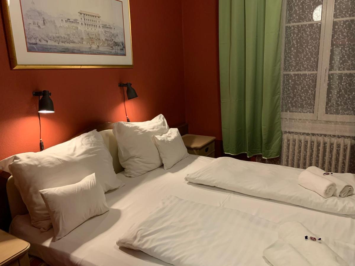 Hotel Omnibusz ブダペスト エクステリア 写真