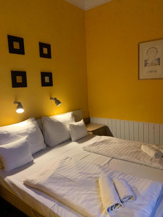 Hotel Omnibusz ブダペスト エクステリア 写真