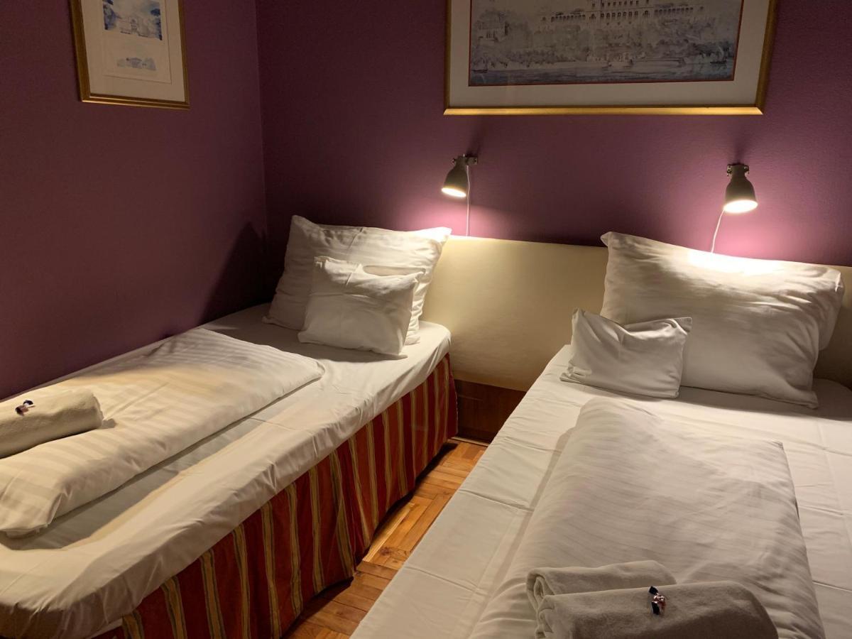 Hotel Omnibusz ブダペスト エクステリア 写真