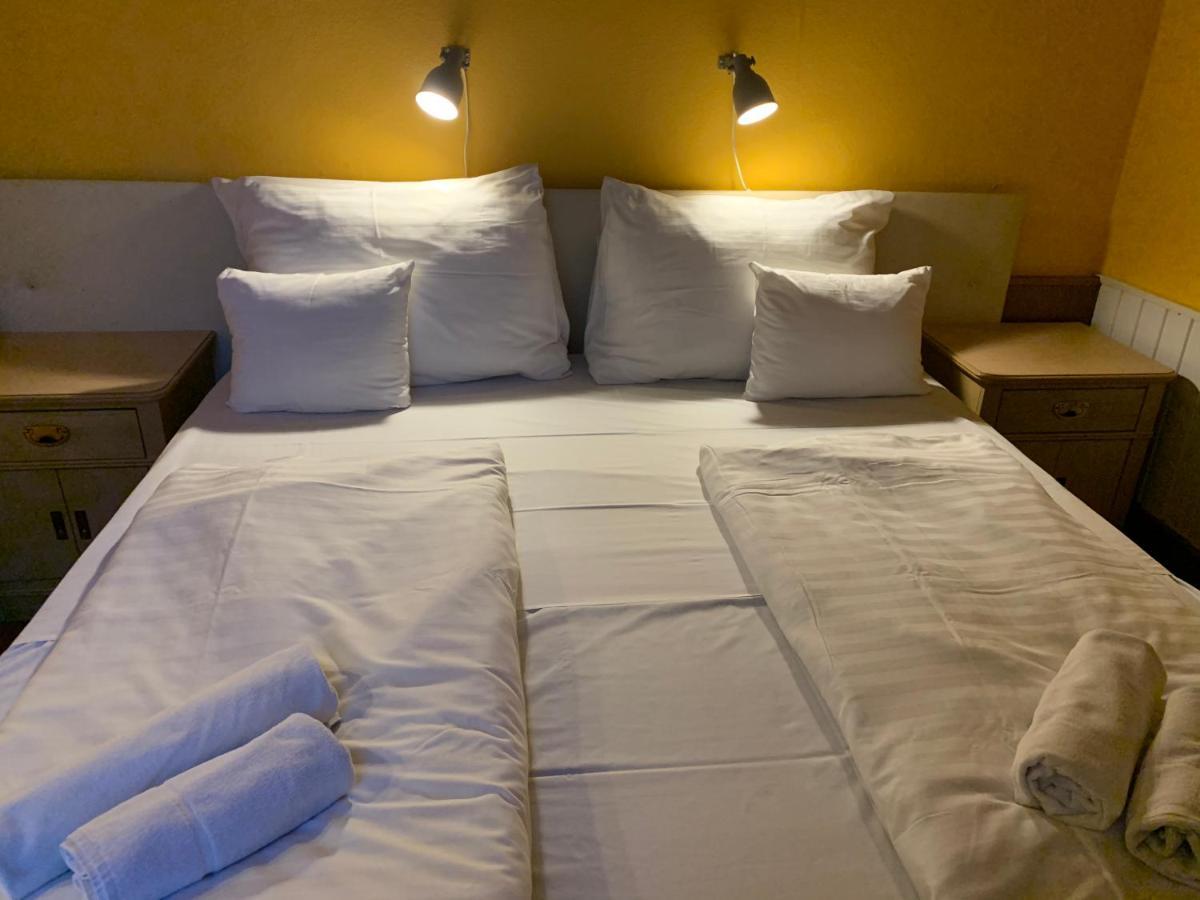 Hotel Omnibusz ブダペスト エクステリア 写真