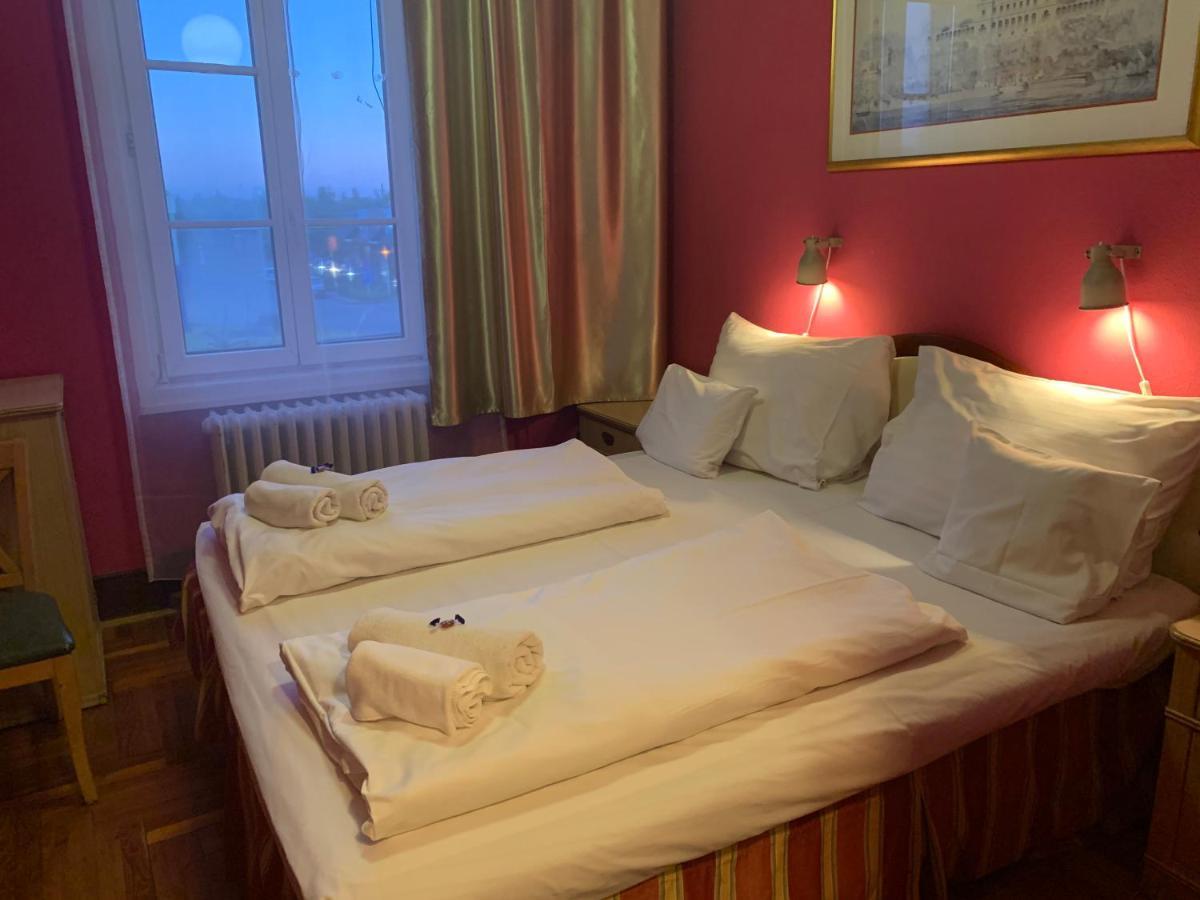 Hotel Omnibusz ブダペスト エクステリア 写真